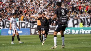 Fermín Antonini anotó el gol de la victoria del Lobo mendocino para ir por el ascenso a la primera división. Central y Newells irán a Madryn o Mendoza.