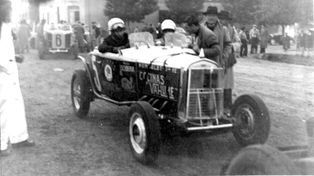 En 1950 se realizó La vuelta de Las Colonias, una carrera por caminos rurales que será reeditada a fines de marzo con automóviles que compitieron en aquel entonces y otros vehículos antiguos que se sumarán en esta ocasión.