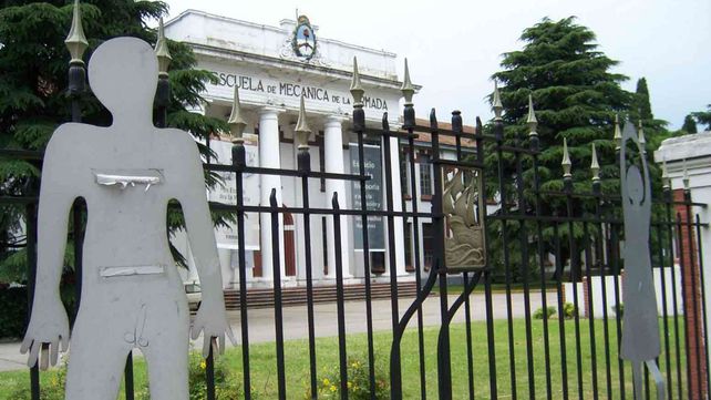 Los delitos fueron cometidos en la Escuela de Mecánica de la Armada (Esma).