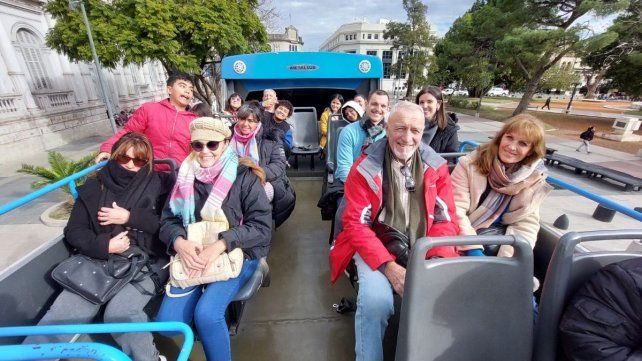 El Bus Turístico de Paraná celebró el aniversario con una salida especial
