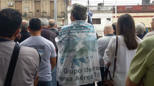 El recuerdo de los caídos en Malvinas se honró en la Plaza del Soldado