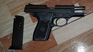 Detuvieron a un policía y a su hermano por andar a los tiros