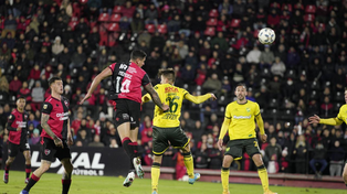 El uruguayo Armando Méndez, quien ingresó desde el banco, le dio el triunfo a Newells.
