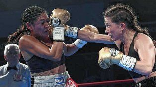 La Pumita Brenda Carabajal perdió el título ante la brasileña Danila Ramos.