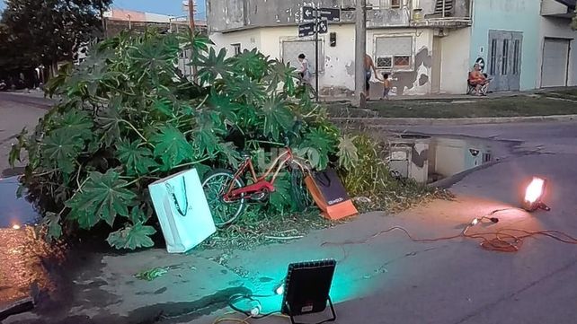 Barrio Los Hornos. El histórico socavón y pozo de la esquina de Gobernador Freyre y Lavaisse