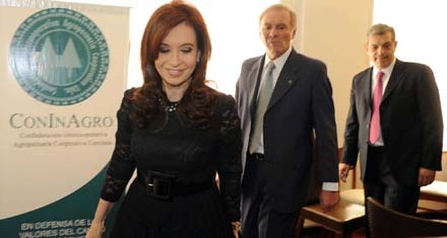 Multinacionales vuelven a fabricar cosechadoras y tractores en el pa&iacute;s