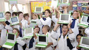 Adi&oacute;s a los libros: en una escuela ya usan s&oacute;lo celulares y computadoras