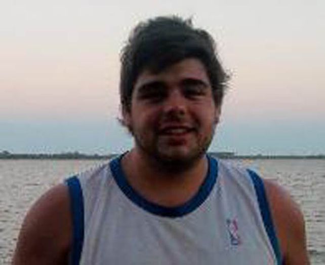 Un joven basquetbolista fue hallado sin vida en un departamento céntrico en una aparente muerte súbita