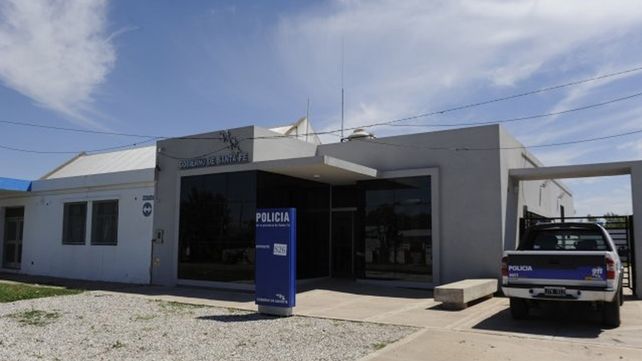 Buscan a seis presos que se fugaron de la subcomisaría 26 de Villa Gobernador Gálvez