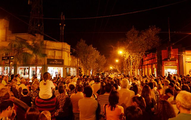 La comunidad de Cañada de Gómez acompañó a Marcelo Brun durante la exposición del petitorio que envió a las autoridades políticas y judiciales.