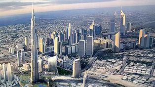 Dubai: quiso saltar del edificio m&aacute;s alto del mundo en paraca&iacute;das y termin&oacute; preso