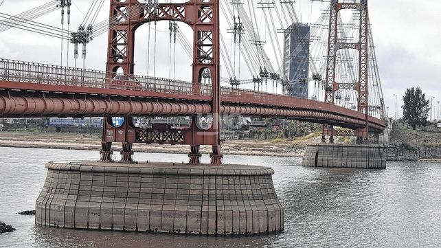 La base de las antenas del Puente Colgante