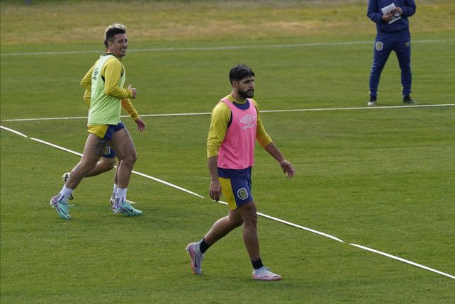Tras recuperarse de un desgarro, Facundo Mallo vuelve a la zaga central canalla.