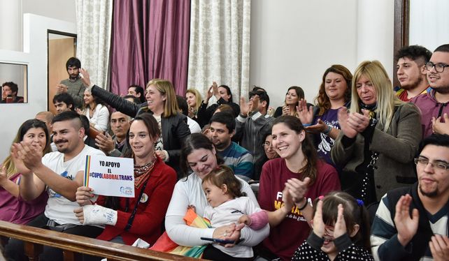 El festejo en la cámara alta entrerriana. Foto prensa Vicegobernación.&nbsp;