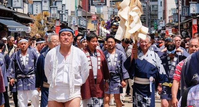 Sanja Matsuri, el festival en el que la mafia japonesa exhibe su poder