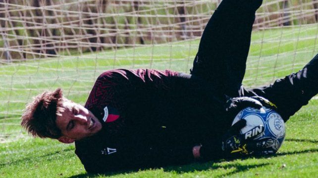 Tomás Giménez tendrá una nueva oportunidad en el arco de Colón tras la lesión de Matías Budiño.