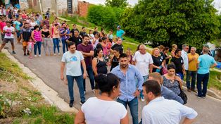 En el barrio. Desde el sector del jefe comunal se remarcó que los vecinos reconocen la tarea municipal.