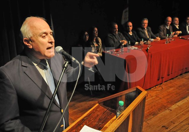 Todos en la mesa. Lifschitz pidió a sus socios “ser inteligentes” y “no apurar los tiempos” / Foto: Mauricio Centurión - Uno Santa Fe