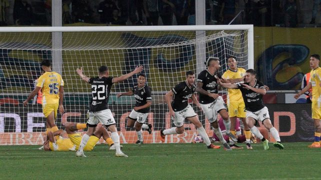 La última experiencia de Central en Copa Argentina. El canalla quedó eliminado por Chaco For Ever
