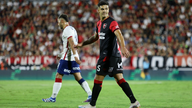 Rodrigo Fernández Cedrés va de titular en el derbi rosarino.