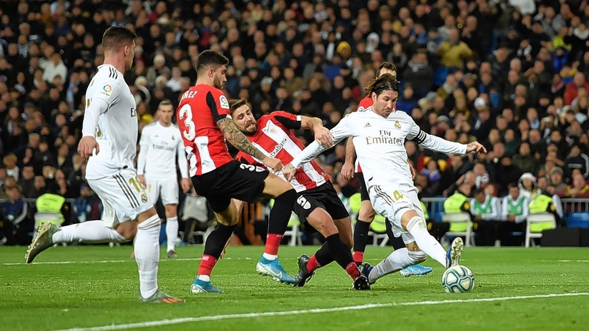 Streaming madrid vs munchen. Атлетик Бильбао Реал Мадрид. Атлетико Мадрид против Реал Мадрид. Real Madrid vs Athletic Bilbao Live. Атлетик Реал анонс.