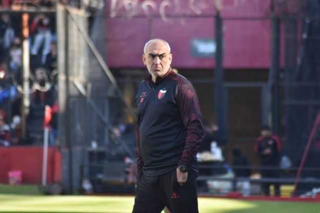 El desafío de Delfino en Colón: cambiar la cara de un equipo que necesita mucho más
