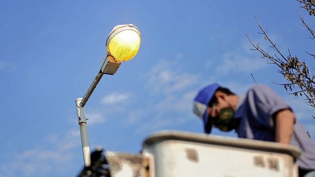 Trabajos de iluminación en la ciudad de Santa Fe
