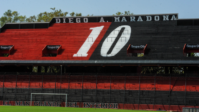 Para los jóvenes formados en el club es difícil ocupar el arco rojinegro.