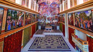 La Capilla Sixtina que pintó Miguel Ángel, es uno de los principales atractivos para los turistas que visitan Roma, en Italia.