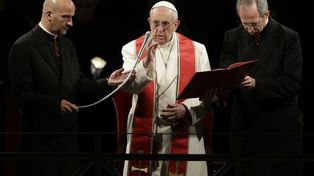 El Papa pidió perdón a Cristo por los escándalos de la Iglesia en el Vía Crucis de Roma