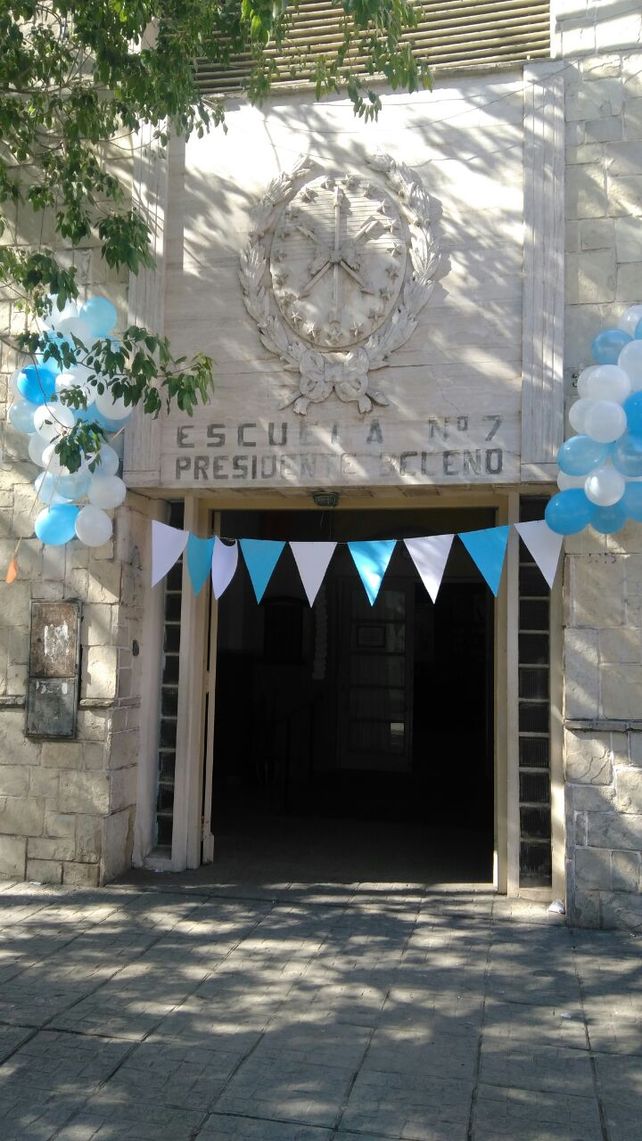 La escuela Beleno festejó los 200 años de la Independencia