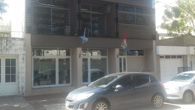 Atacó con un hacha a una mujer y quedó detenido