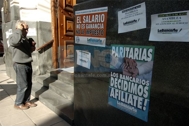Los bancos pararon de 11 a 13: Hoy estamos muy lejos de un acuerdo