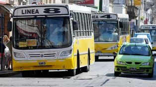 Las empresas de transporte piden un aumento del boleto del 30 %