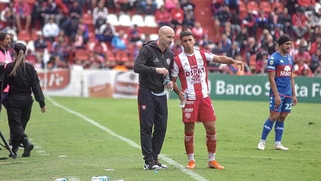 En el debut de Sebastián Méndez en el banco de Unión de Santa Fe