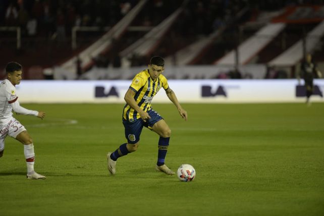 Central cayó por dos penales con Huracán que jugó media hora con diez