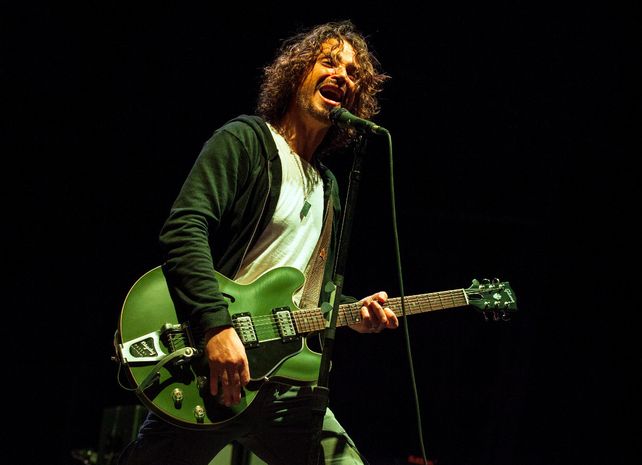 Un médico forense aseguró que el rockero Chris Cornell se suicidó