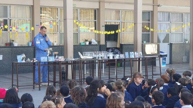 Son de una escuela de Pérez y tuvieron la chance de hablar con una astronauta
