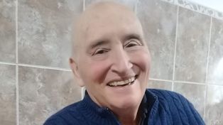 Así de sonriente el Padre Ceschi sigue su recuperación