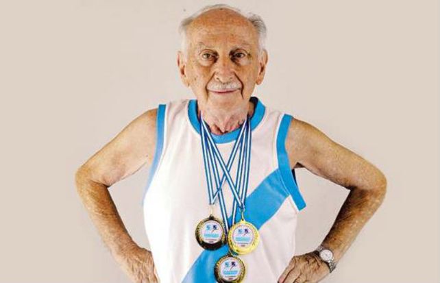 Murió esta tarde a los 98 años, Efraín Wachs, un campeón de la vida