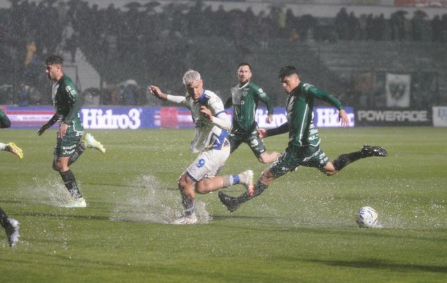 Central tiene 45 minutos pendientes ante Sarmiento que podrían reposicionarlo en las dos tablas.