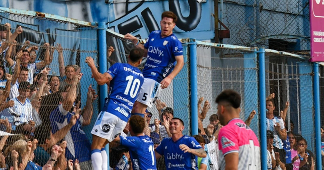 Atlético de Rafaela selló el ascenso a la Primera Nacional tras vencer a San Martín de Formosa