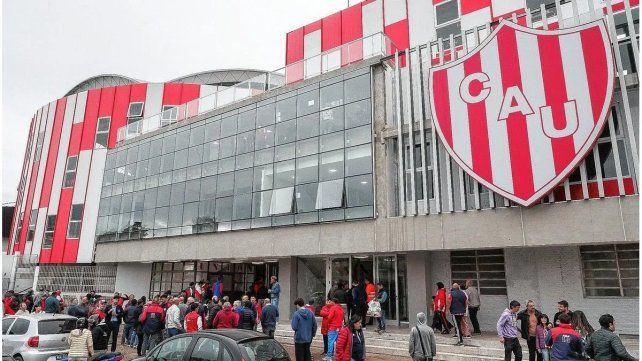 Unión suma otro frente de conflicto: los empleados intimaron al club por incumplimientos