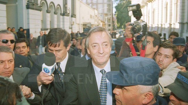 El día que Néstor Kirchner llegó a Paraná para dar una mano los docentes