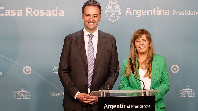 &nbsp;Gabriela Cerruti recordó a Javier Milei que la deuda con el FMI la contrajeron Macri y Luis Caputo y no Alberto Fernández como dice el texto