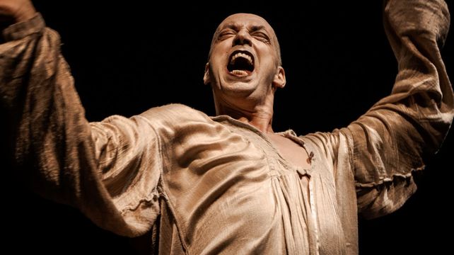 Pompeyo Audivert vuelve a ser escenario de la obra Habitación Macbeth con una doble función en Rosario el 19 y 20 de abril