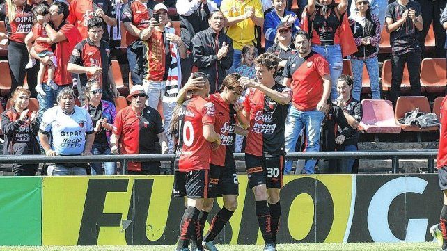 La última vez que Colón recibió a Temperley fue triunfo del Sabalero por 2-0. La última vez que Colón recibió a Temperley fue triunfo del Sabalero por 2-0.