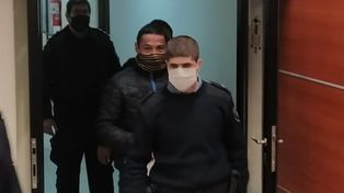 Juan Vald&eacute;z, el &uacute;nico imputado por el femicidio de Rosal&iacute;a, llegando a tribunales de Vera