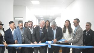 La descentralización de propuestas académicas, el diseño de trayectos formativos vinculados a demandas sociales específicas y el trabajo conjunto con los municipios permiten redefinir el vínculo entre la universidad y el territorio.&nbsp;
