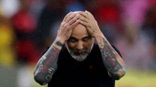 Dolor de cabeza. Sampaoli y sus decisiones no caen bien en los hinchas de Flamengo.